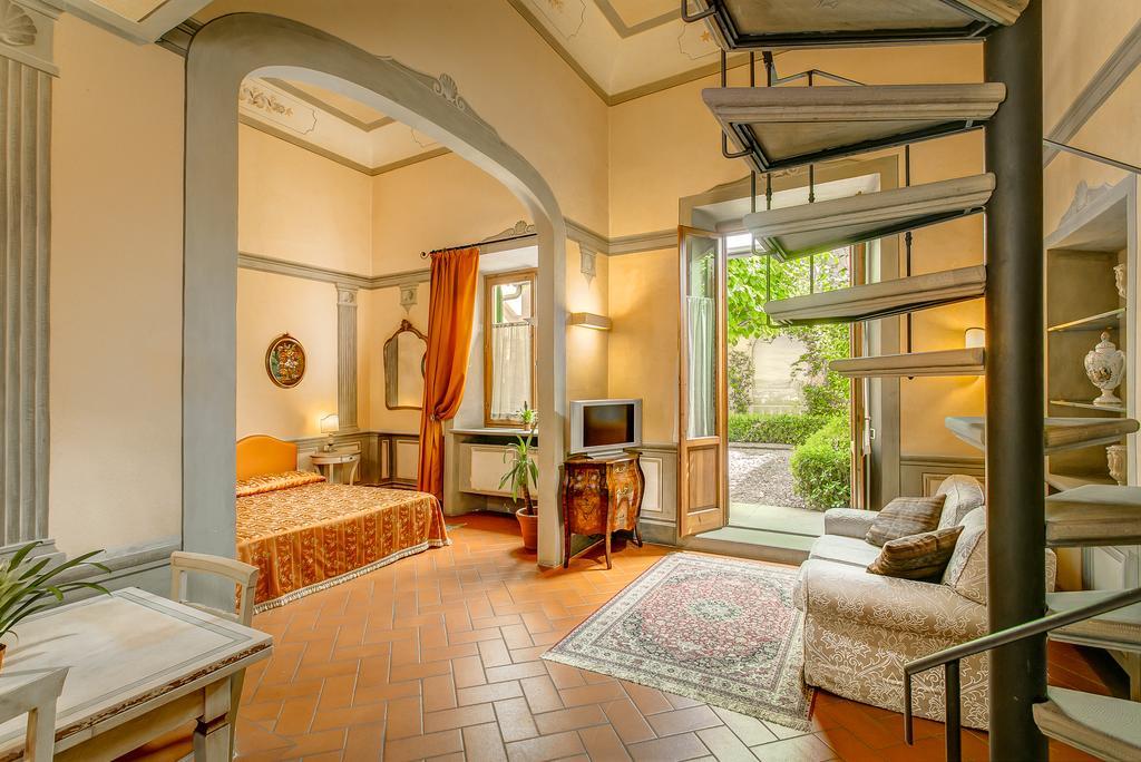 Firenze Suite Pokoj fotografie